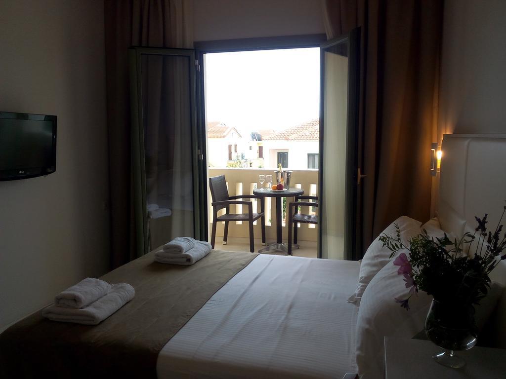 Aphrodite Samos Suites Marathokampos Bagian luar foto