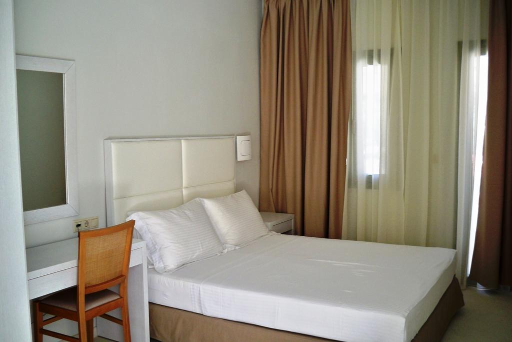 Aphrodite Samos Suites Marathokampos Bagian luar foto