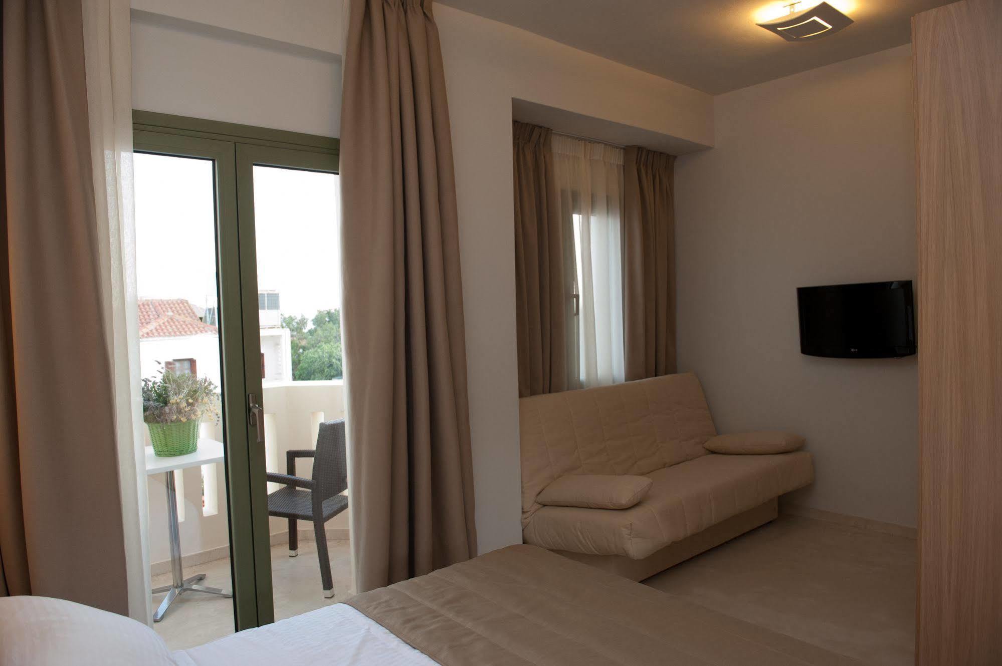 Aphrodite Samos Suites Marathokampos Bagian luar foto