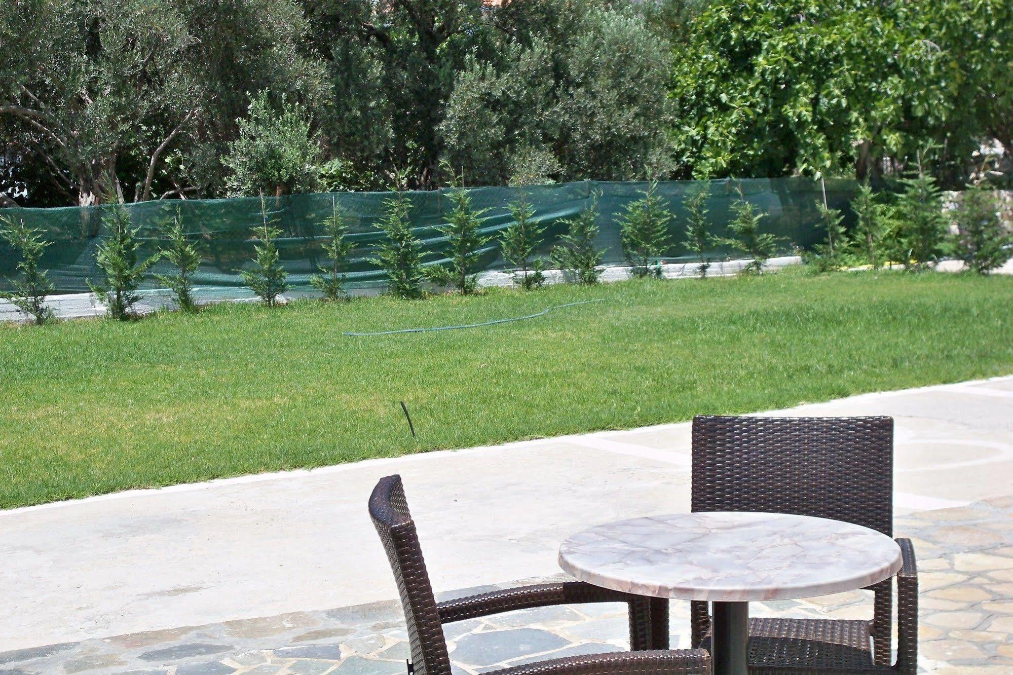 Aphrodite Samos Suites Marathokampos Bagian luar foto
